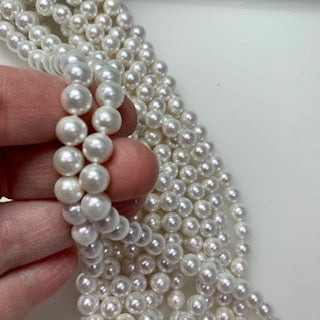 8mm Shell Pearl - Classic White